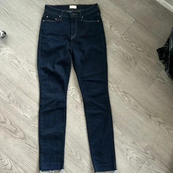 MOTHER Denim - Mother the Looker ankle fray jeans size 25